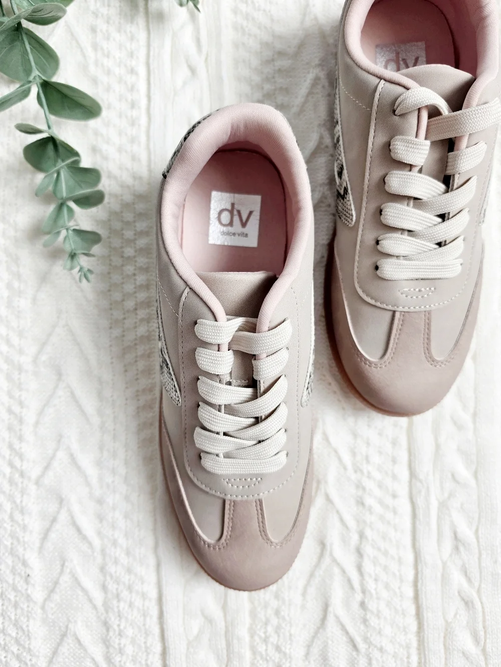 DV Dolce Vita Quantum Sneakers Lace Up Vegan Leather Suede Animal Print NIB 7.5